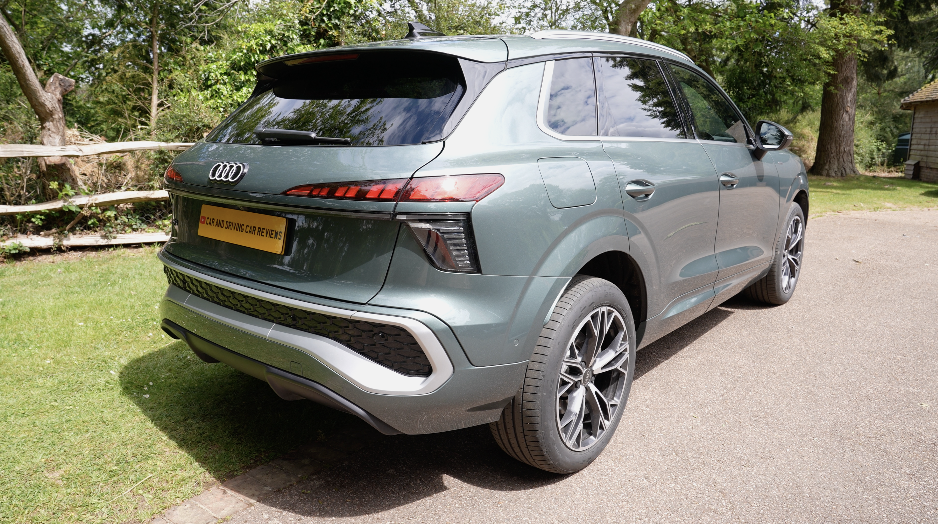 AUDI Q3 ESTATE 1.5 e-Hybrid S Line 5dr S Tronic